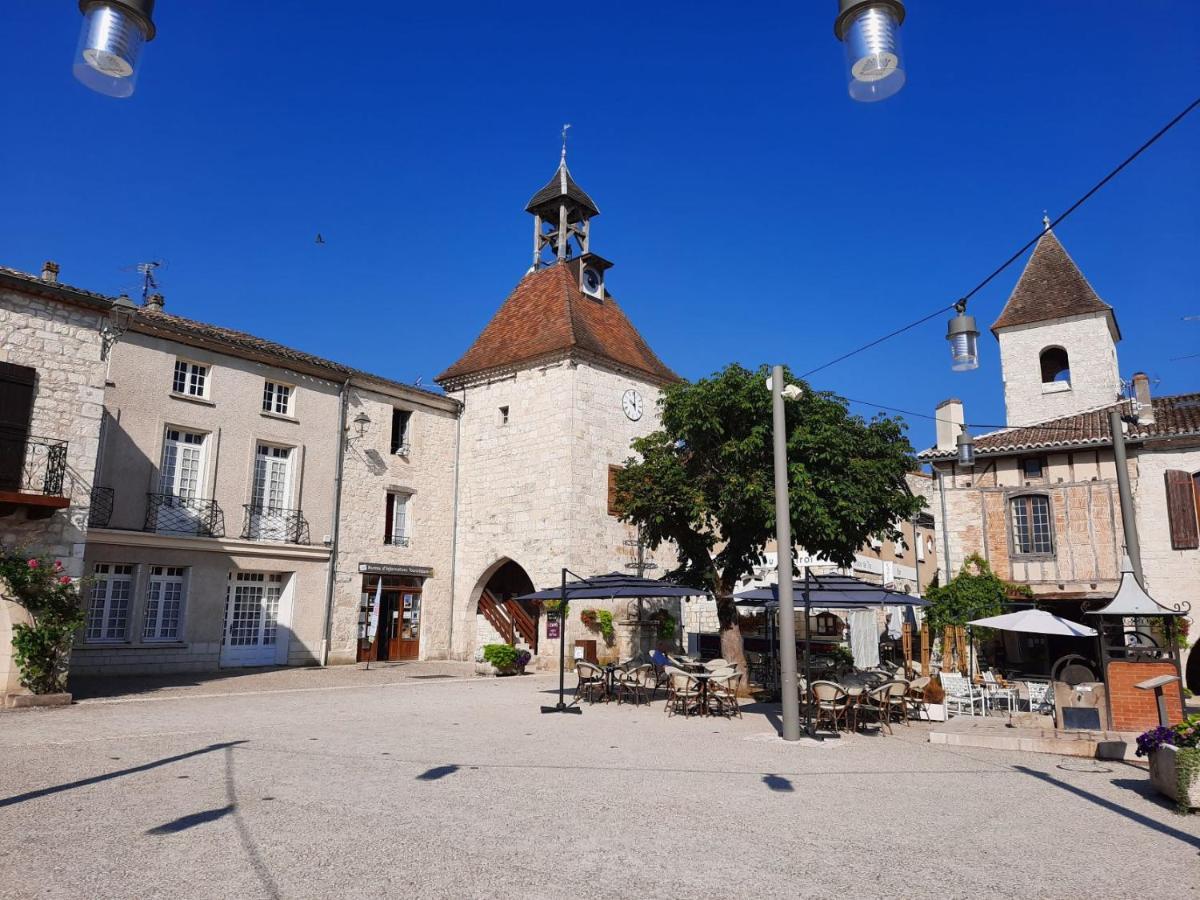 Hotel Manoir Le Moulinal47 - Vue Panoramique Courbiac Exterior foto